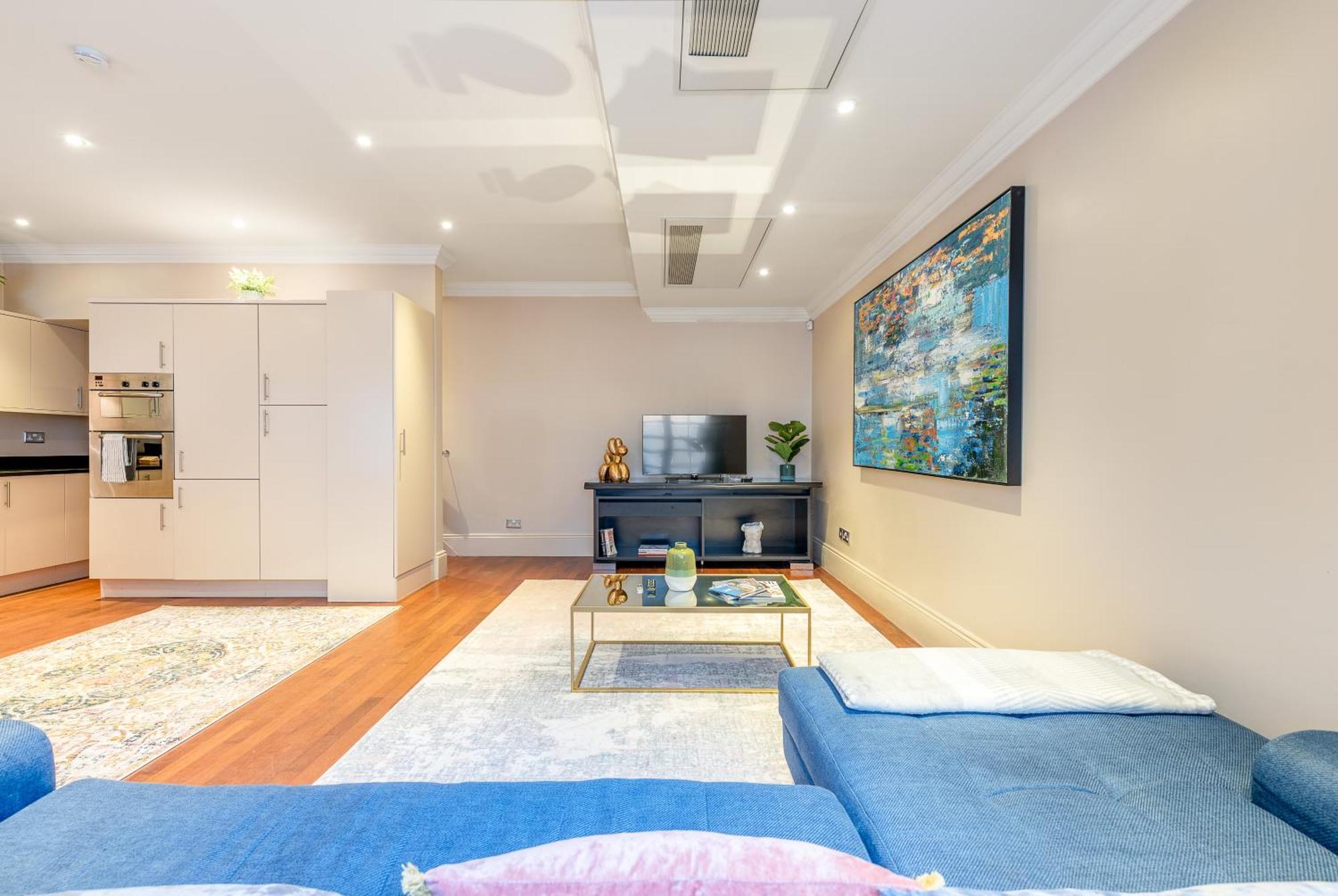 Casa Italia Near Hyde Park & Queens Gate, In South Kensington With Ac Air Conditioning & Washing Machine Dryer Holiday home London
