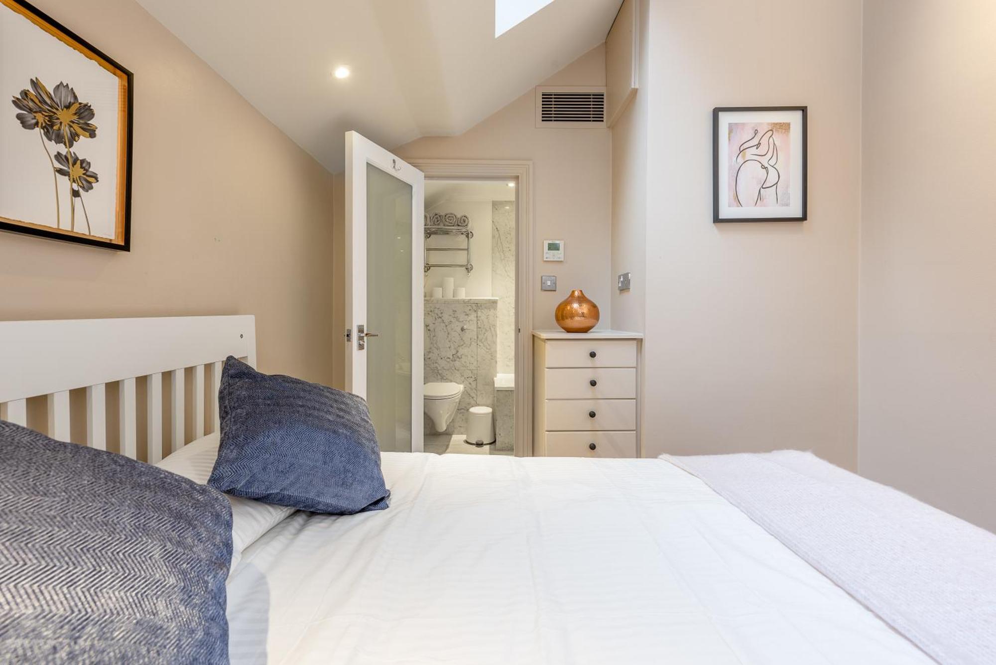 Casa Italia Near Hyde Park & Queens Gate, In South Kensington With Ac Air Conditioning & Washing Machine Dryer * London