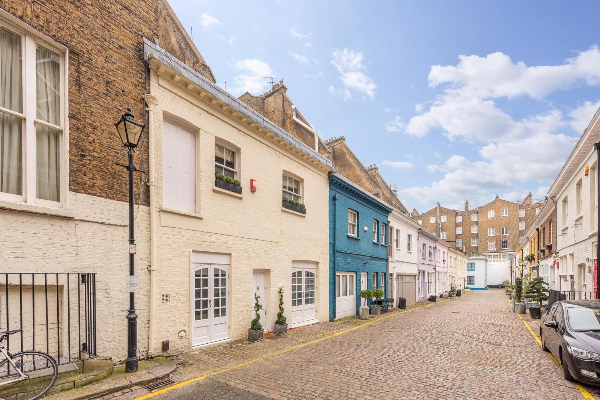 Casa Italia Near Hyde Park & Queens Gate, In South Kensington With Ac Air Conditioning & Washing Machine Dryer Holiday home London